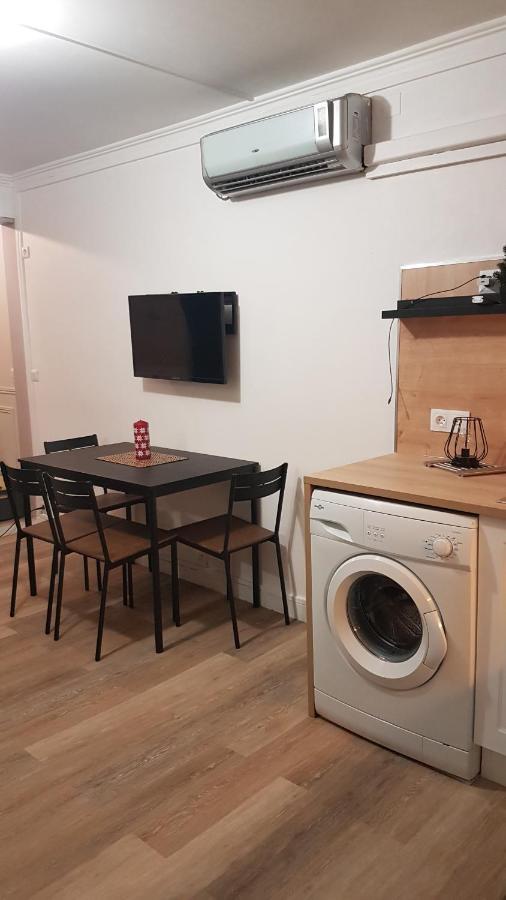 En Avec Piscine Proche Apartment *